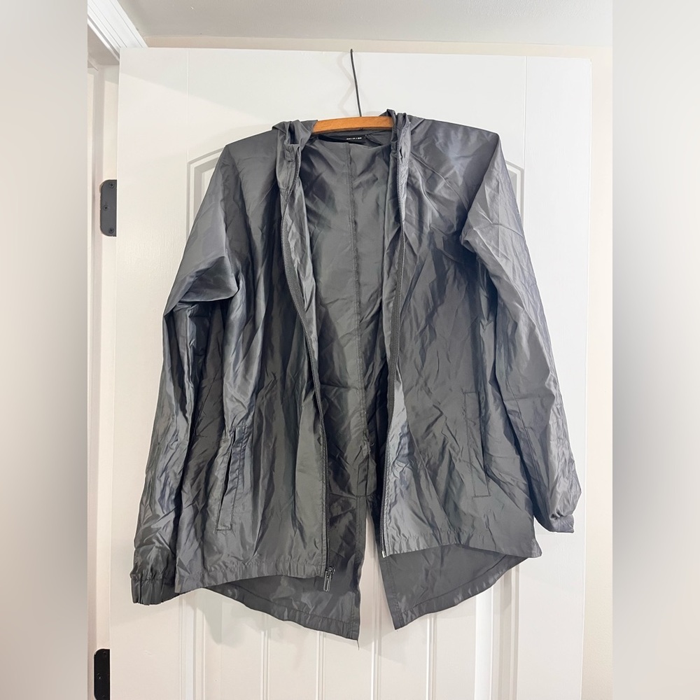 Under Armour Windbreak Jacket       Women’s size- S